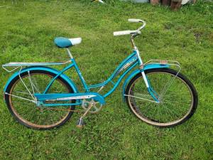 lot 31 image: Vintage RARE Columbia Thunderbolt Bike Very Cool Looking Needs some TLC
