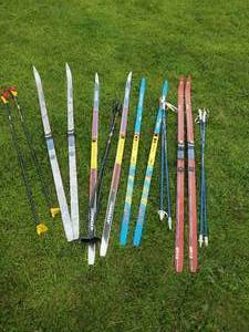 lot 38 image: 4 Pair Cross Country Snow Skis with Poles