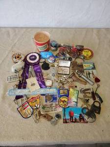 lot 45 image: Misc Lot of vintage Smalls, Pins, Patches, Paddle Locks and so much more