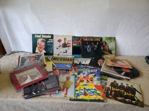 lot 70 image: Vintage LP Vinyl Records, Jimi Hendrix, Procol Harum, Frank Fontaine and So Much More