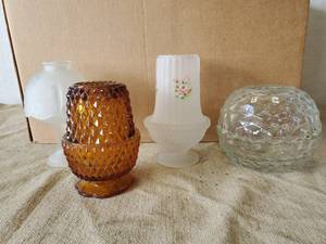 lot 109 image: 4 Vintage Fairy Lamps No chips or Cracks