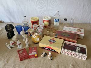 lot 114 image: Misc Vintage Lot, Cigar Boxes, Fred Robers Honey Jar, Vintage Salt and Pepper, and More