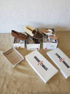 lot 136 image: 3 pair of Minnetonka Moccasins various sizes and styles