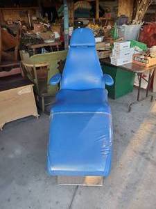 lot 141 image: LOOK AT This Who Doesnt want an Awsome Dentist Chair Working