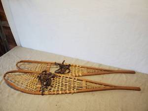 lot 150 image: 10 X 58 Snow Shoes made in Canada in Good Condition