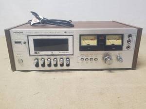 lot 158 image: Hitachi Stereo Cassette Tape Deck D-410 Powers up