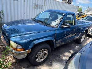 lot 23 image: 2003 Dodge Dakota Regular Cab 2WD