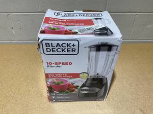 lot 225 image: BLACKDECKER 10-Speed Countertop Blender