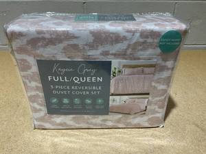 lot 247 image: 3PCS FullQueen Kaycie Gray Reversible Duvet Cover