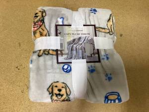 lot 432 image: Premier Comfort Cozy Plush Throw Blanket, Dog Print