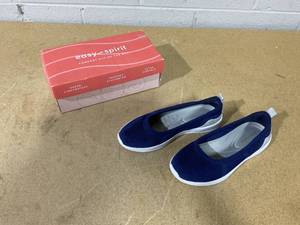 lot 312 image: EASY SPIRIT Womens Blue Stretch Arch Slip On Sneakers Shoes- Size 7.5