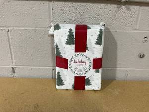 lot 368 image: Holiday Home Sheet Set 4 Piece, Full