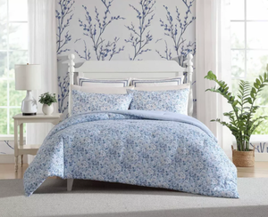 lot 57 image: Laura Ashley Quartet Blue Twin Comforter
