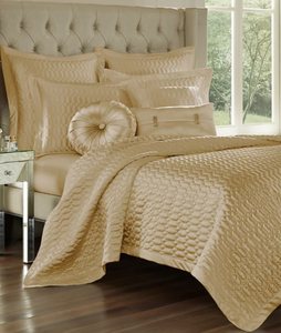 lot 348 image: J Queen New York Satinique Quilted Quilt, King