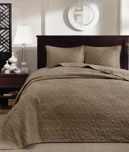lot 355 image: Madison Park Quebec Quilted 3-Pc. Bedspread Set, King