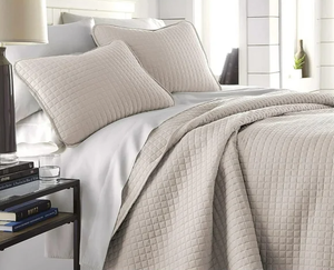 lot 213 image: 3PCS FullQueen Southshore Fine Linens Vilano Quilt Set, Bone