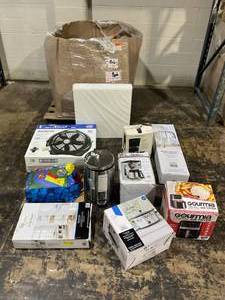 lot 902 image: Wholesale Pallet of Miscellaneous Items
