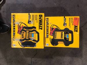 lot 61 image: Lot of Assorted Dewalt Portable Power Station Various Models and Conditions    Customer Returns See Pictures