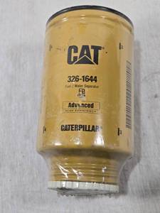 lot 12 image: Caterpillar 326-1644 Fuel Water Separator