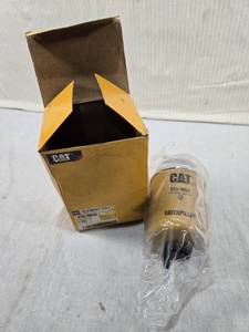 lot 25 image: Caterpillar 233-9856 Element Filter