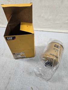lot 26 image: Caterpillar Element Filter 233-9856
