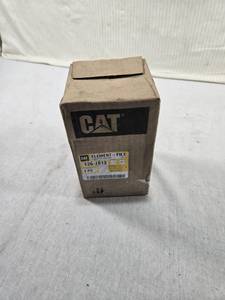 lot 36 image: Caterpillar Element Filter 126-1813