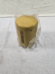 lot 54 image: CAT 1R-0734 Oil Filter