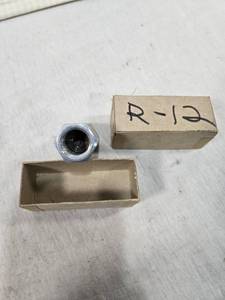 lot 66 image: Lot of 5 Flow Control Valve R-12
