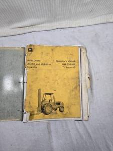 lot 322 image: John Deere JD380 and JD480-A Forklifts Operators Manual