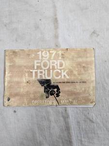 lot 327 image: 1971 Ford Truck Operators Manual
