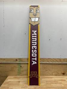 lot 101 image: Minnesota Gophers Welcome Sign, 60 H , 8 L