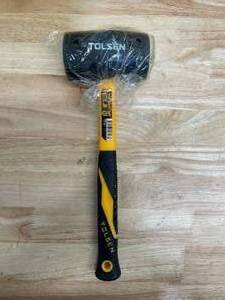 lot 135 image: Tolsen 24 oz mallet 25037 (0721255.35)