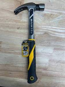lot 145 image: Tolsen 16 oz Hammer 25171 (07212511)