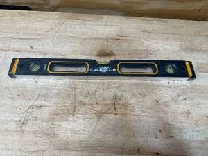 lot 69 image: Tolsen 24 Magnetic Level (0721259.05)