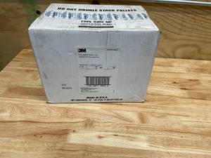 lot 190 image: 3M Creme Cleanser Ready-to-Use, 1 Quart, 12Case