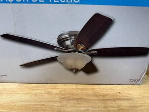 lot 82 image: Westinghouse Ceiling Fan