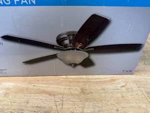 lot 83 image: Westinghouse ceiling fan