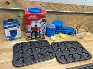 lot 203 image: Lot of - Various Kitchen Equipment