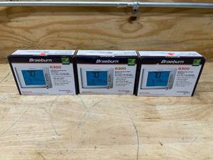 lot 90 image: Braeburn Lot of 3 - 6300 Universal Programmable Thermostat Deluxe series