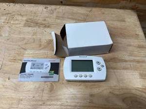 lot 223 image: HONEYWELL TH6320R Wireless Thermostat