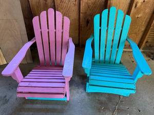 lot 13 image: Pair of Pink and Blue Wooden Adirondack Chairs