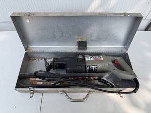 lot 16 image: Porter-Cable Tiger Saw Model 737 with Metal Case