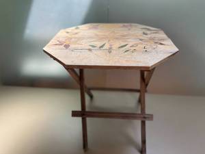 lot 44 image: VTG Wooden Side Table with Floral Inlay Design