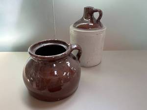 lot 47 image: Set of Vintage Stoneware Jug and Large Pot