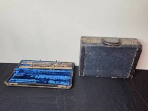 lot 102 image: Vintage Reynolds Band Instruments Flute with Hard Case