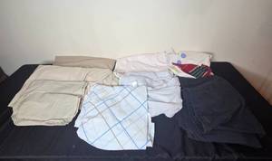 lot 124 image: Assorted Collection of Bed Linens - Queen SZ