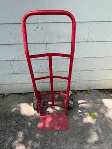lot 149 image: Used Milwaukee Heavy Duty Hand DollyTruck With Pneumatic Wheels