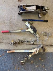 lot 157 image: Used Jack and Come Along Set for Automotive and Lifting Tasks