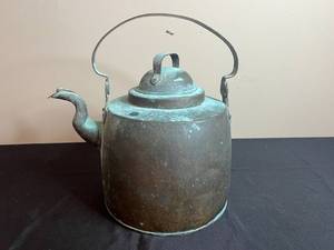 lot 199 image: Antique Copper Kettle with Patina Finish