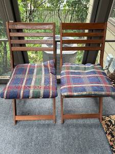lot 260 image: Pair of Wooden Folding Chairs with Plaid Cushions